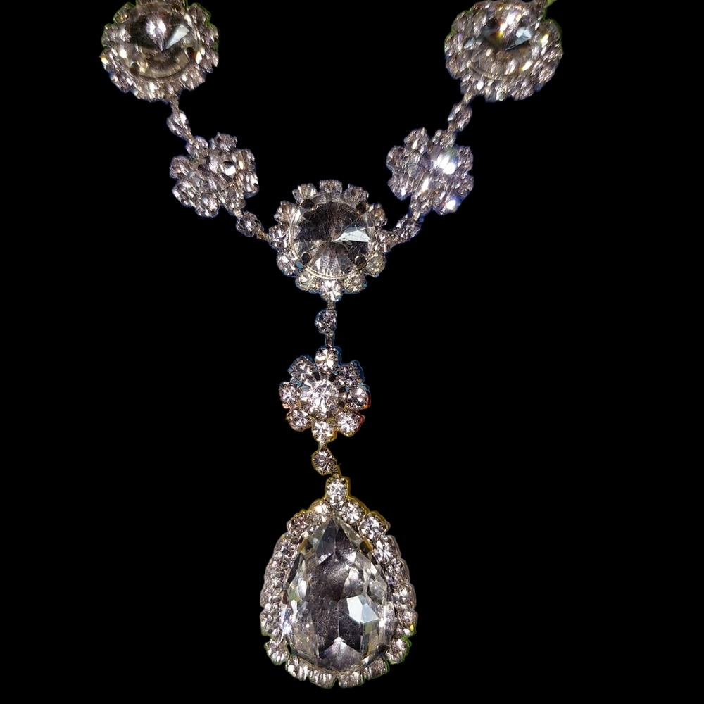 necklaces with matching earrings for women